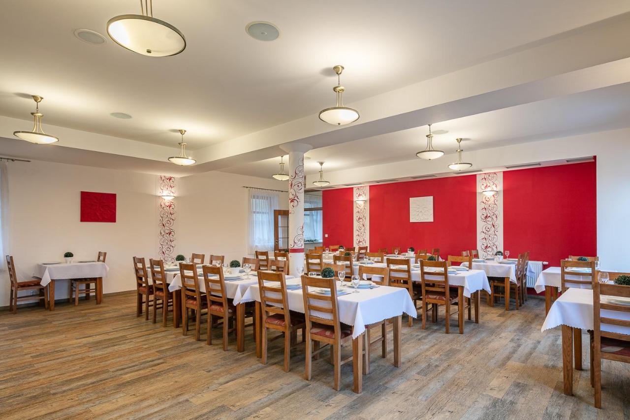 Místo Pytloun Wellness Hotel Hasistejn מראה חיצוני תמונה